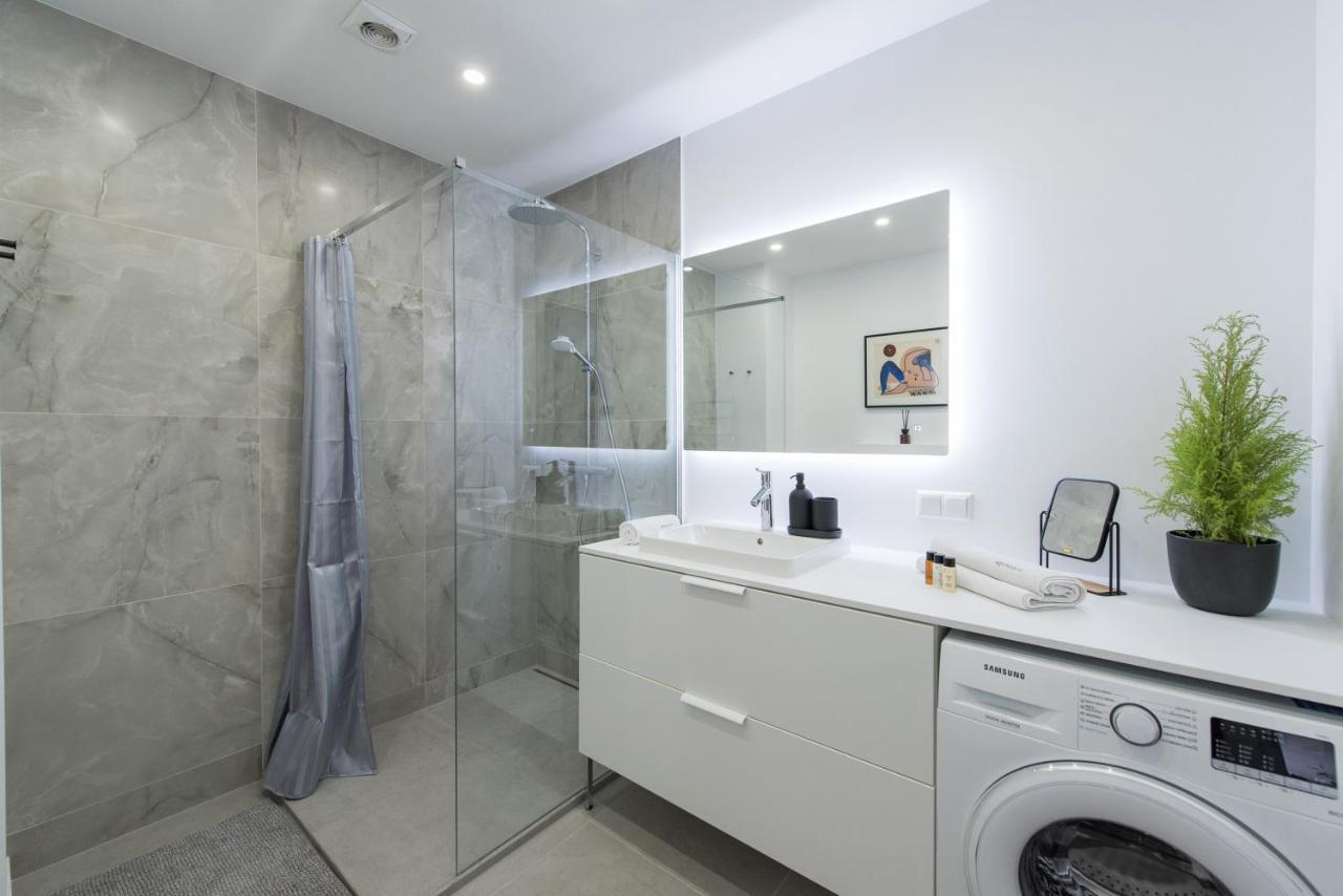 Cohost I New Basteja Life Apartments W-Garage Prkg & Self Check-In VNO Extérieur photo