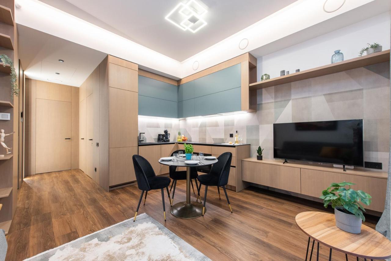 Cohost I New Basteja Life Apartments W-Garage Prkg & Self Check-In VNO Extérieur photo