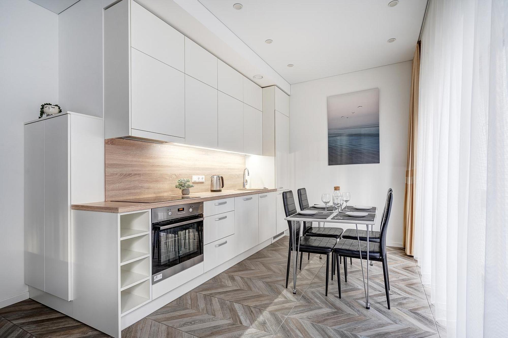 Cohost I New Basteja Life Apartments W-Garage Prkg & Self Check-In VNO Extérieur photo