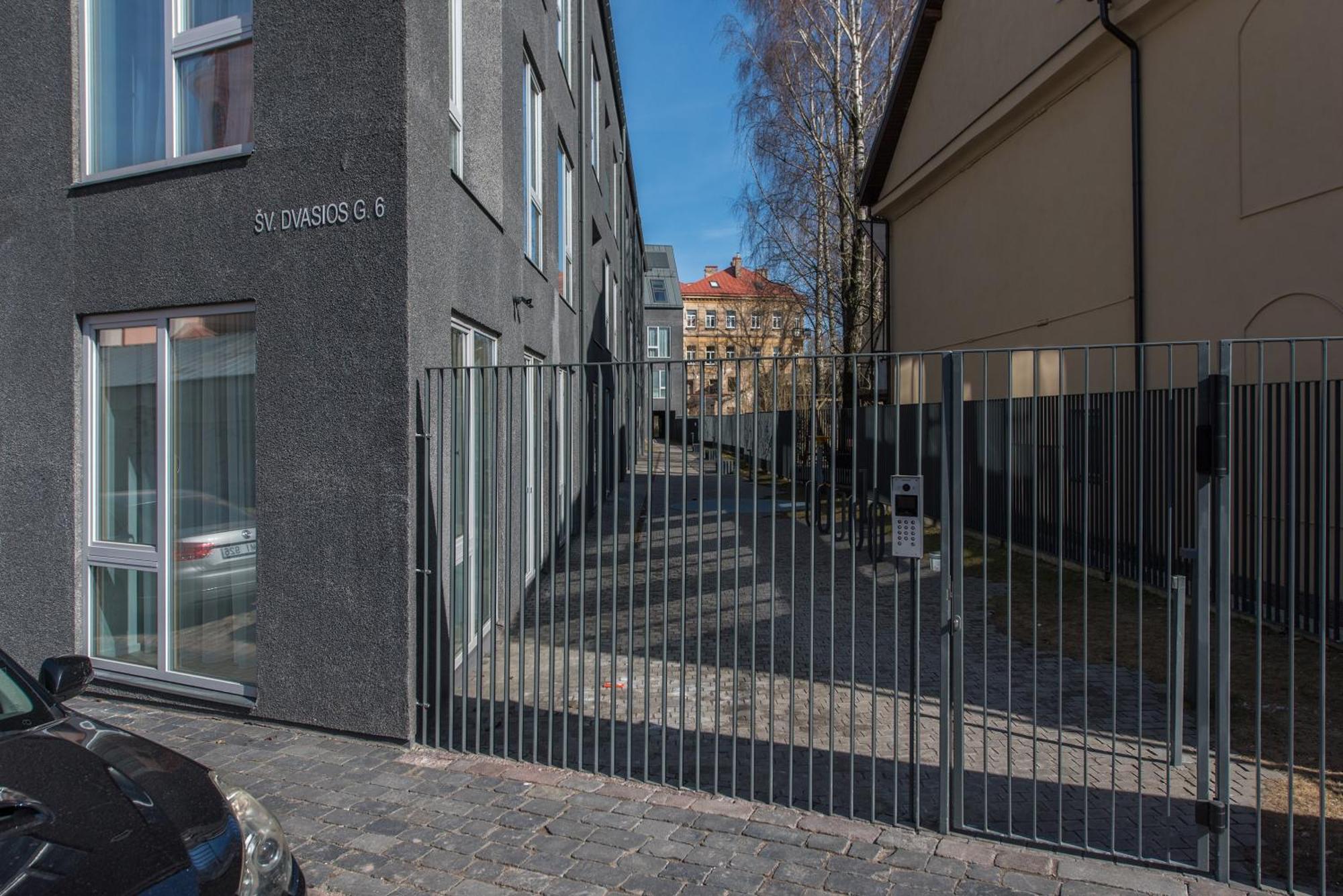 Cohost I New Basteja Life Apartments W-Garage Prkg & Self Check-In VNO Extérieur photo